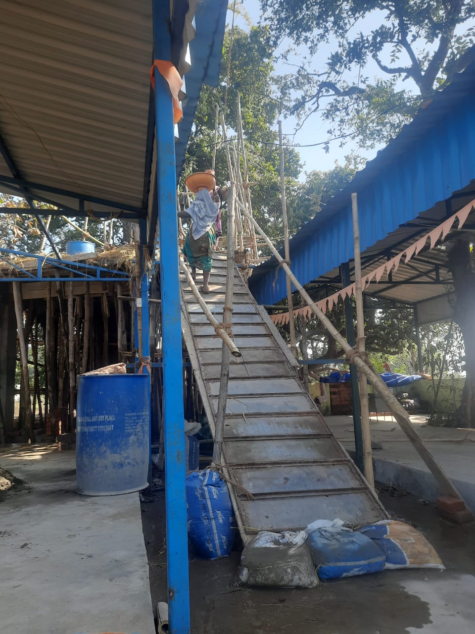 Material Transport Ramp