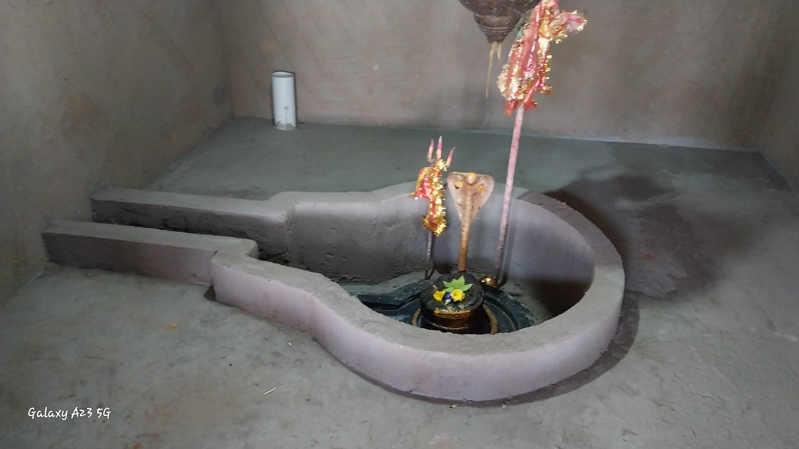 Shiva Lingam at Baba Kerketeswar Temple